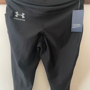 WOMEN'S UNDER ARMOUR NEW FREEDOM PANTS...SIZE LARGE...NEW WITH TAGS